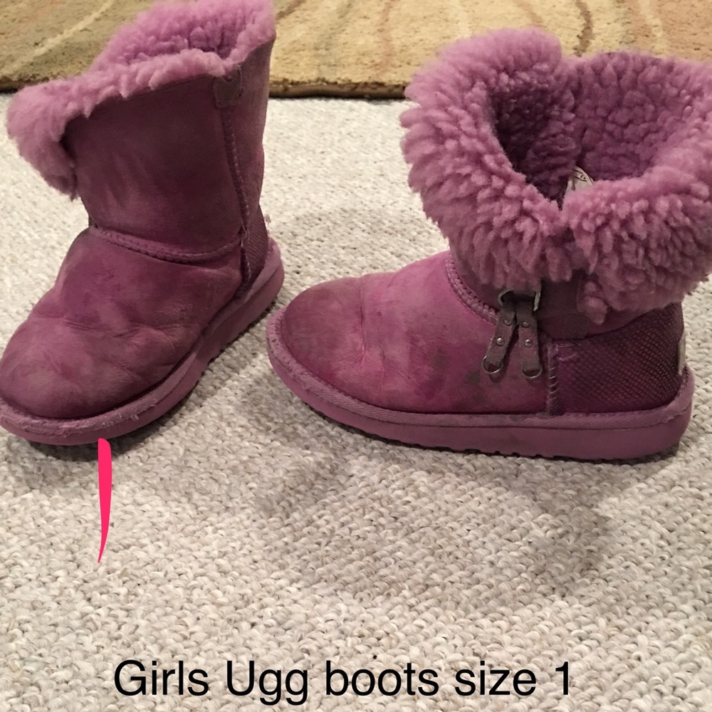 Girls Ugg boots size 1